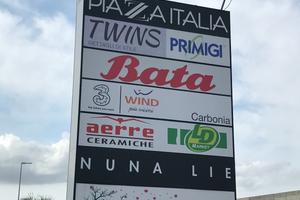 Area commerciale varie metratureI LOCALI ed UFFICI