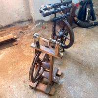 Arcolaio gomitolatore in legno