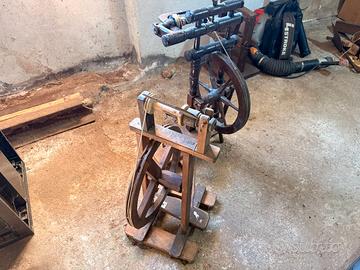 Arcolaio gomitolatore in legno