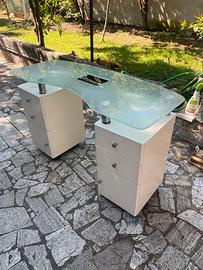 Tavolo postazione manicure onicotecnica