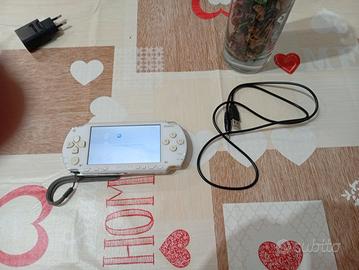 PSP 1004 CON CARICATORE