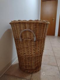 Cesta in vimini portabiancheria