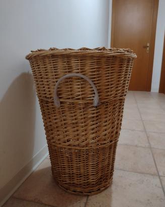 Cesta in vimini portabiancheria