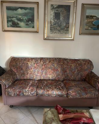 Divano letto e 2 poltrone