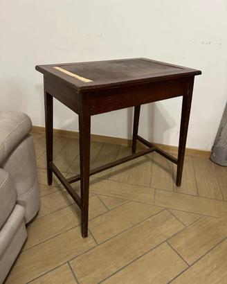 Tavolino in legno da restaurare