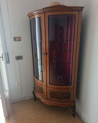 Credenza angolare antica