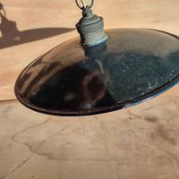 vecchia lampada industriale ceramica