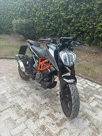 Ktm duke 125 abs