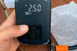 Compressore senza cavi  portatile