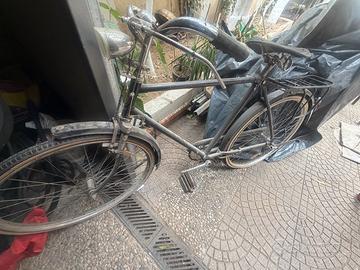 Bicicletta con freni a bacchetta