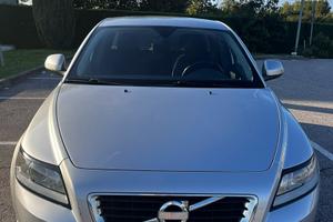 Volvo v50 d2 polar 2011