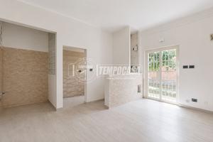 Bilocale completamente ristrutturato con ingresso