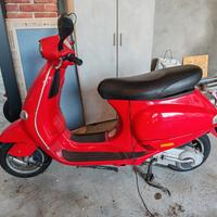 Vespa 125 Rossa