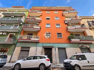 3 LOCALI A BARI