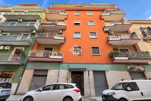 3 LOCALI A BARI