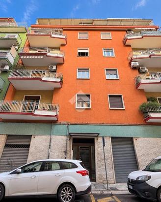 3 LOCALI A BARI