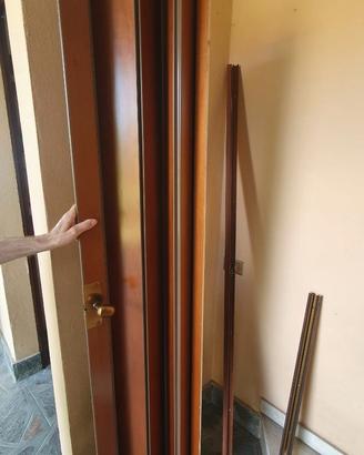 Soffietto in legno per porta interna