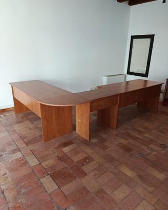 Scrivania ad angolo
