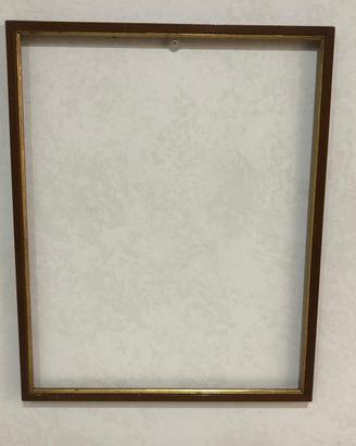 Cornice in legno vintage marrone e oro