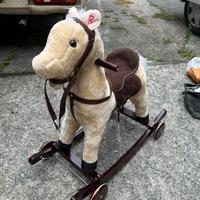 Cavallo a dondolo