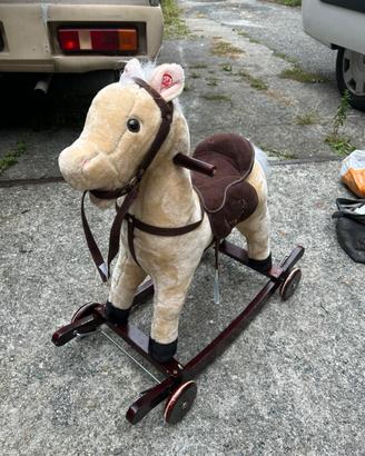 Cavallo a dondolo