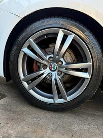 Cerchi originali Giulietta 17” - 5x110 con gomme