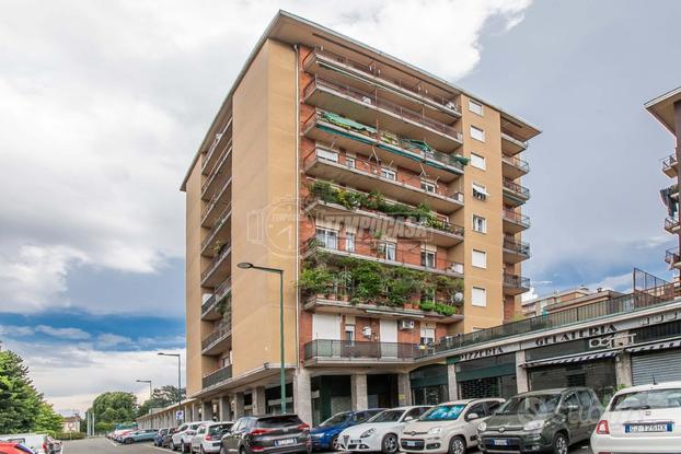 ZONA STAZIONE: BILOCALE CON BALCONE E CANTINA