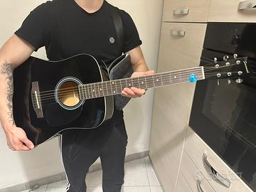 Chitarra acustica Savannah nera