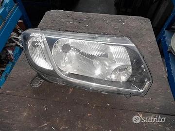 Faro - Fanale Destro Per Dacia Logan 2014