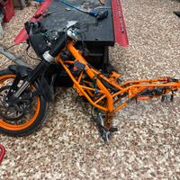 Smembro ktm duke 390 2013