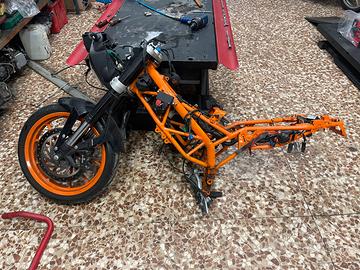 Smembro ktm duke 390 2013