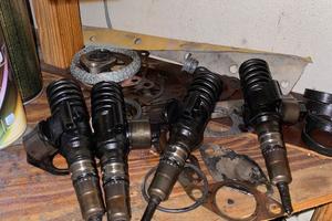 Iniettori e pompa BKD 2.0TDI AUDI A3/Golf 5