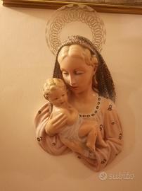 Figura di Madonna con bambino