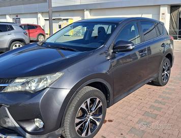 TOYOTA RAV4 2.0 STYLE D4D 4 RUOTE MOTRICI