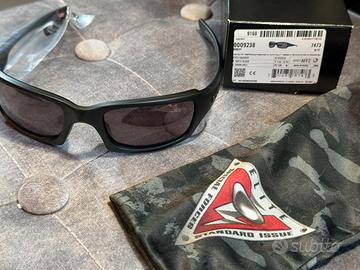 occhiali da sole Oakley OO9238 Fives Squared