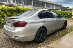 BMW 320d F30, anno 2012 diesel