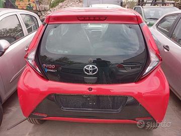 portellone paraurti fanalini porte Toyota aygo