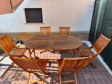 Tavolo e 6 sedie in legno 