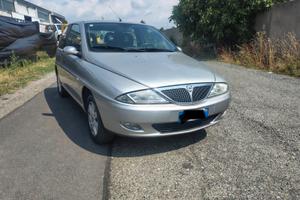 Lancia y 1.2 16v benzina 2002 neopatentati