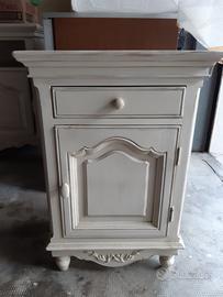 Comodino francese provenzale