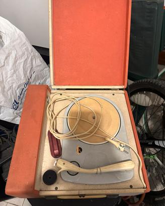Giradischi a valigetta anni 60