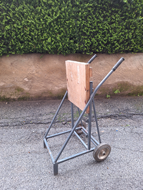 Carrello motore fuoribordo