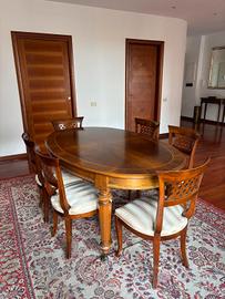 Tavolo ovale allungabile con 6 sedie coordinate