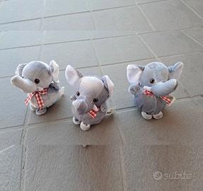 Lotto 3 elefantini peluche grigi con fiocco quadre