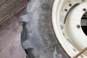 Gomme strette New Holland 4050 280/85R24