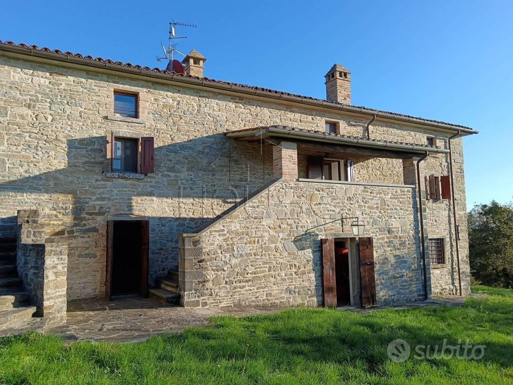 Rustico / Casale di 600 m² con più di 5 locali e p - Vista 4