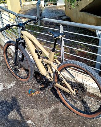  Emtb Cube Hybrid 140 HPC RACE 625  2022. 