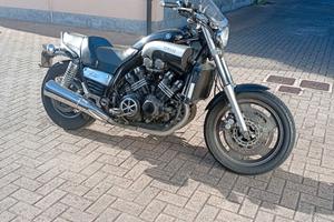 Yamaha V-max 1200 1998