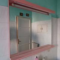 Arredo bagno con specchio