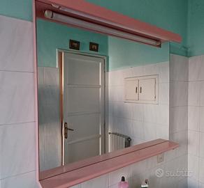 Arredo bagno con specchio